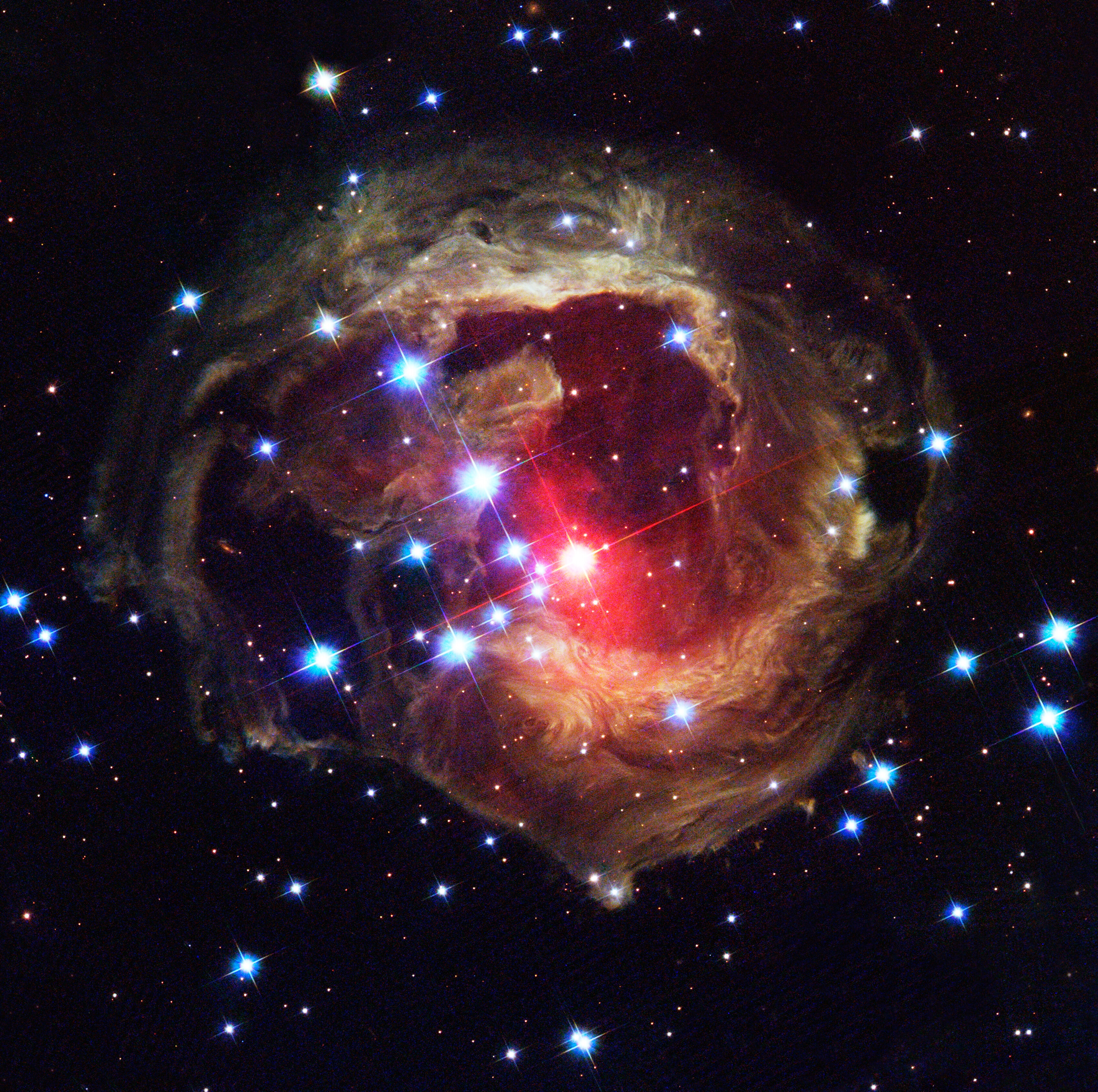 26-恒星爆发三年后，光芒依然回荡